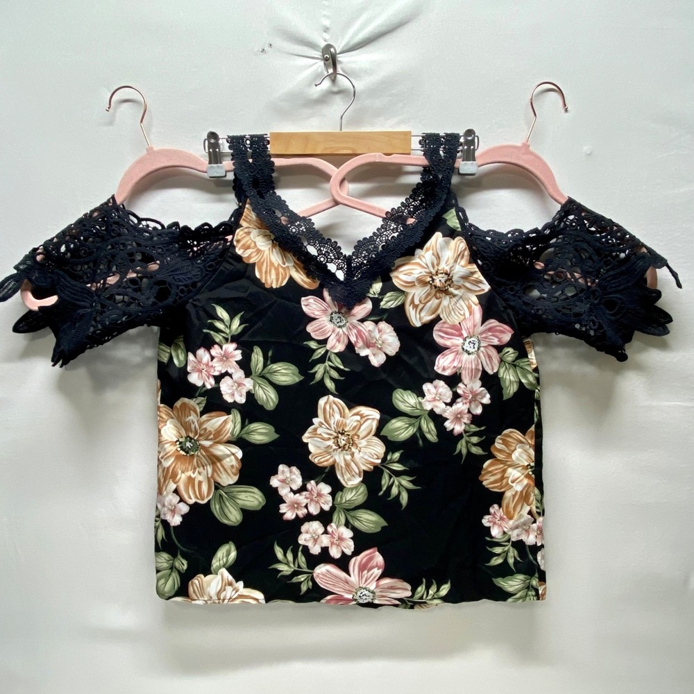 Shein Cold Shoulder Blouse Women's Large Black Pink Floral Boho Crochet‎ Sleeve